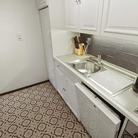 Au Centre * 克莱恩 蒙塔纳